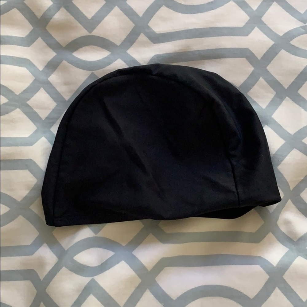 black swim cap